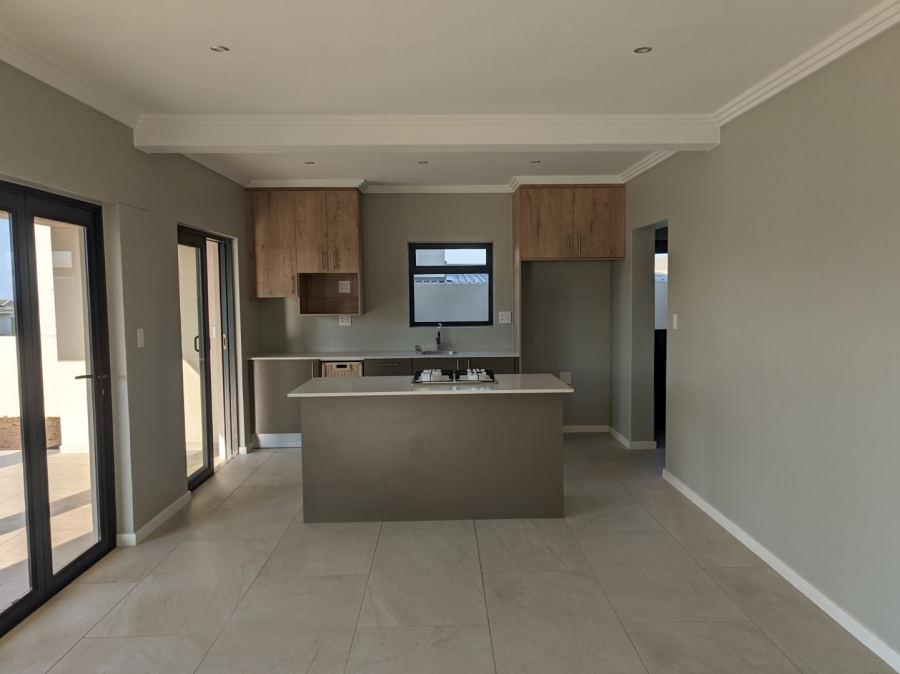 4 Bedroom Property for Sale in Kidds Beach Eastern Cape